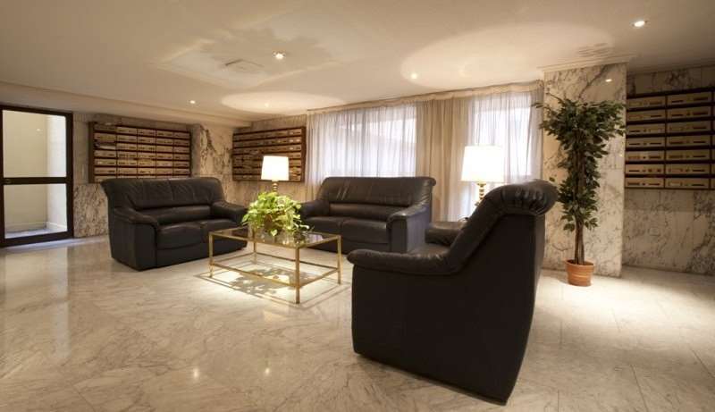 Apartamentos Goya 75 Мадрид Ресторан фото